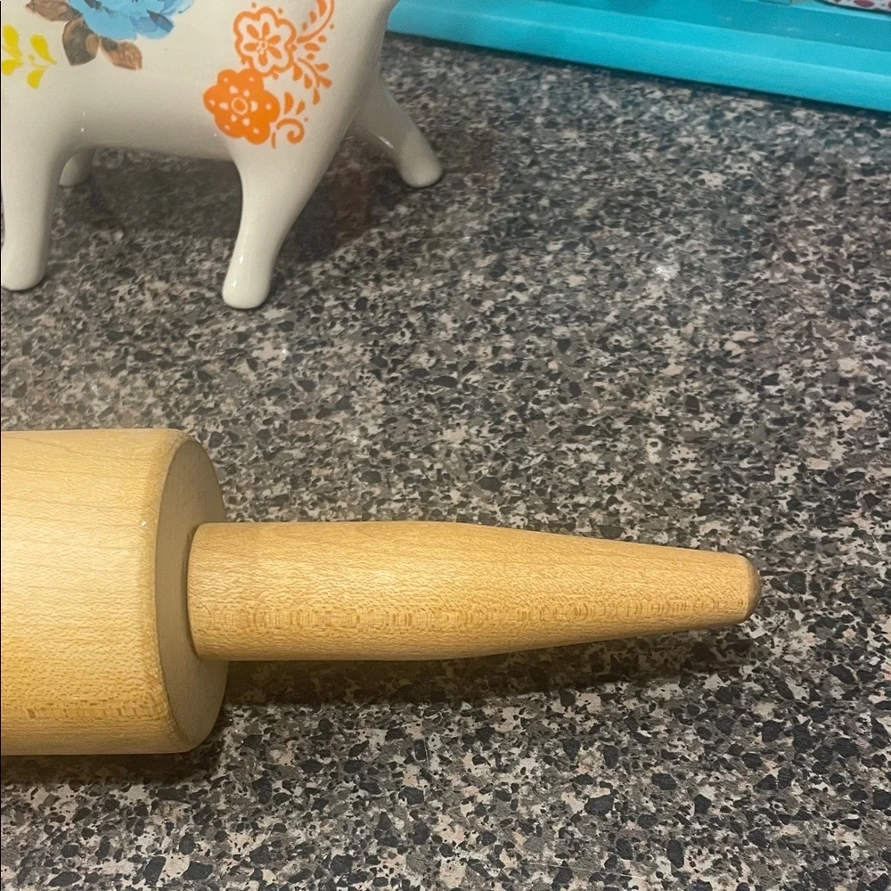 Vintage Style Natural Wood Rolling Pin - Light Brown